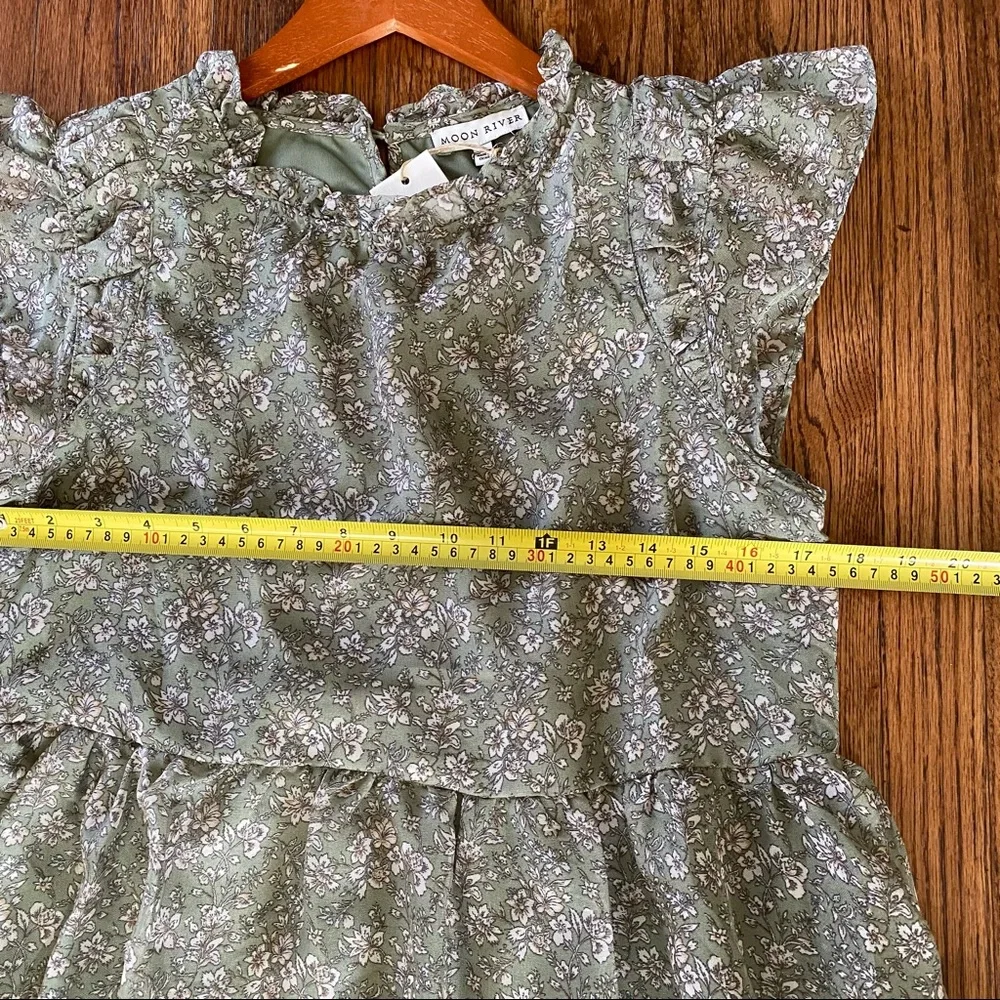 Moon River Ruffle Neck Floral Green Babydoll Mini Dress‎ Anthropologie M